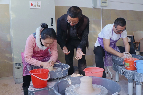 说明: http://www.jci.edu.cn/__local/D/8F/BF/4AAA3F16F0B6C6DD3DDFFB3C95F_3E727888_325B3.jpg